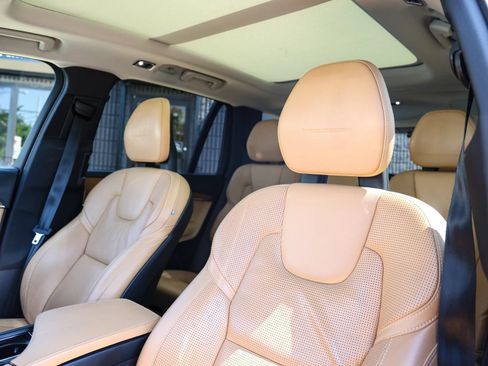 Used 2016 Volvo XC90 T6 Inscription w/ Vision Package AWD/4WD image 25