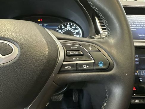 Used 2022 INFINITI QX50 Luxe AWD/4WD image 23