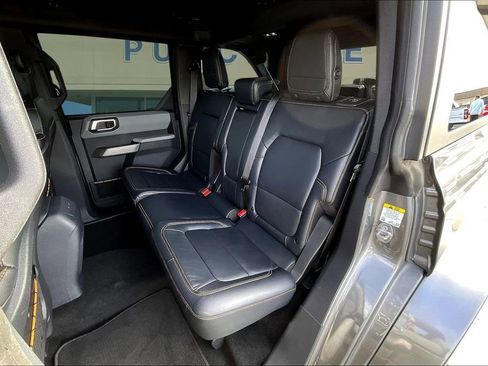 Used 2022 Ford Bronco Badlands image 24