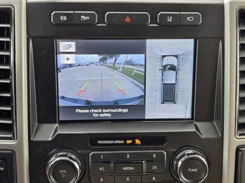 Used 2019 Ford F350 Lariat w/ Tow Technology Bundle image 19