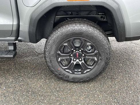 New 2025 GMC Canyon Elevation w/ Technology Package image 10