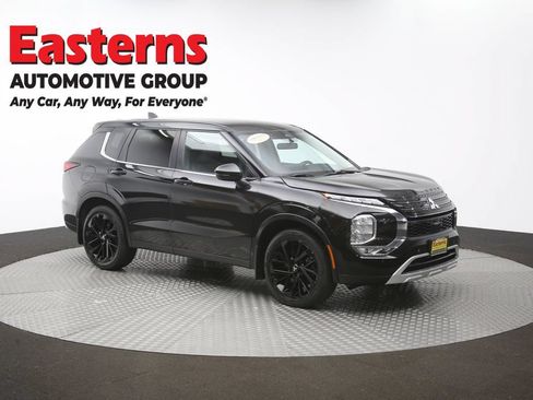 Used 2024 Mitsubishi Outlander SE AWD/4WD image 48