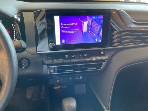 Used 2025 Toyota Camry LE image 16