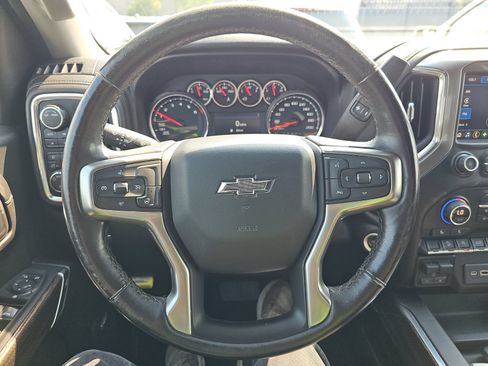 Used 2021 Chevrolet Silverado 1500 LT Trail Boss w/ Convenience Package II AWD/4WD image 10