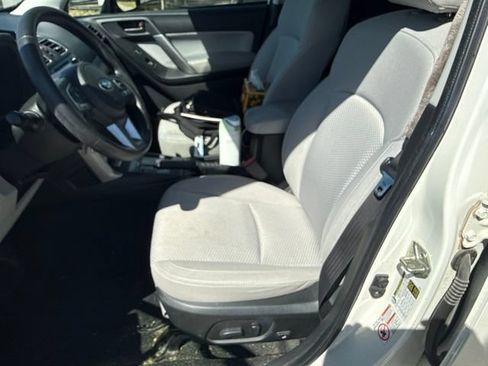 Used 2018 Subaru Forester 2.5i Premium AWD/4WD image 9