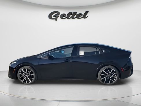 New 2026 Toyota Prius Plug-In Hybrid FWD image 5
