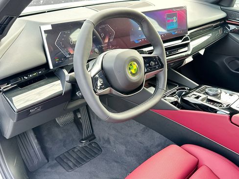 New 2026 BMW 530i RWD image 7