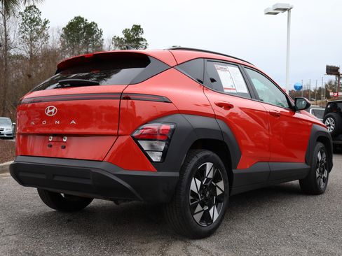 Used 2025 Hyundai Kona SEL image 5