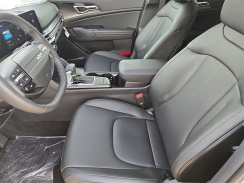New 2026 Kia Sportage EX image 9