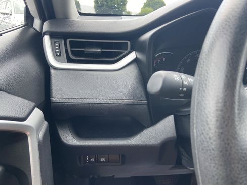 Used 2023 Toyota RAV4 LE AWD/4WD image 23