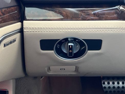Used 2013 Mercedes-Benz SL 550 image 31