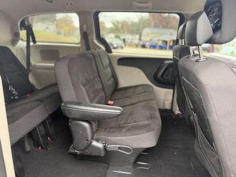 Used 2017 Dodge Grand Caravan SE w/ Power Window Group image 21