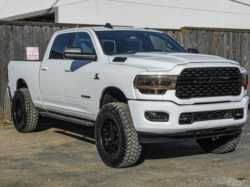 Used 2022 RAM 2500 Big Horn w/ Cold Weather Group image 7