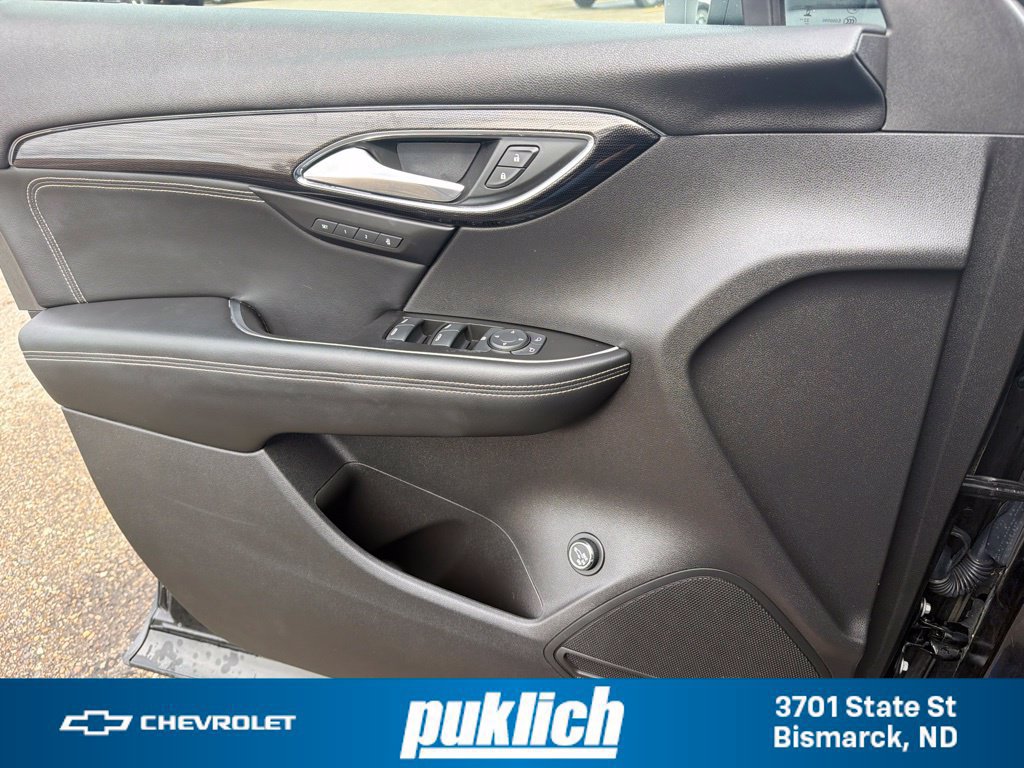 Used 2023 Buick Envision Essence AWD/4WD image 22