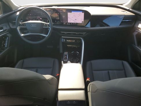 Used 2025 Audi Q5 Premium w/ Convenience Package AWD/4WD image 11
