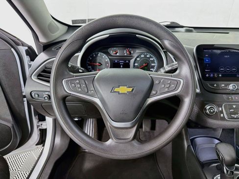 Used 2023 Chevrolet Malibu LS w/ Driver Confidence Package FWD image 3