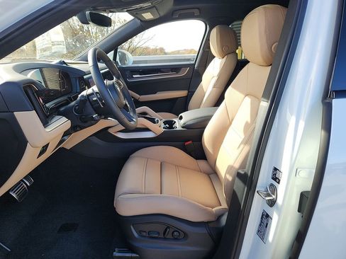 New 2026 Porsche Cayenne S image 5
