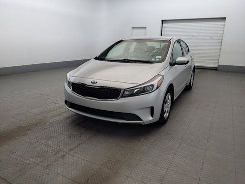 Used 2017 Kia Forte LX FWD image 15