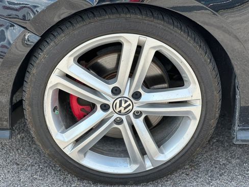 Used 2017 Volkswagen Jetta GLI FWD image 23