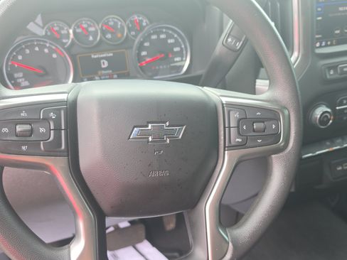 Used 2022 Chevrolet Silverado 1500 Custom Trail Boss w/ Safety Confidence Package AWD/4WD image 12