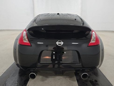 Used 2014 Nissan 370Z Touring w/ Sport Package RWD image 5