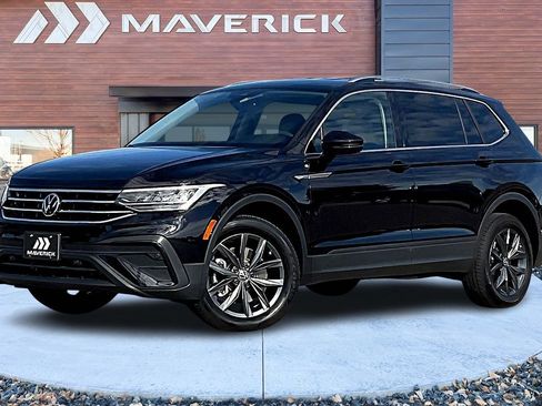 Used 2022 Volkswagen Tiguan SE image 3