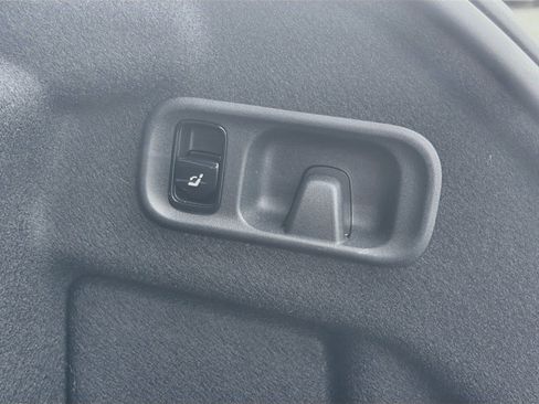 Used 2024 Mercedes-Benz C 300 Sedan image 13