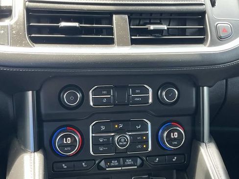 Used 2021 Chevrolet Suburban Z71 AWD/4WD image 35