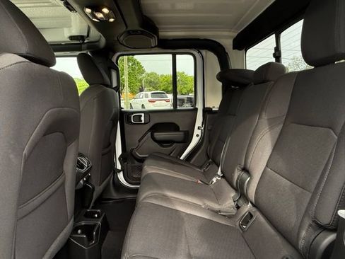 Used 2022 Jeep Gladiator Sport AWD/4WD image 29