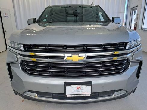 Used 2024 Chevrolet Suburban LT AWD/4WD image 3