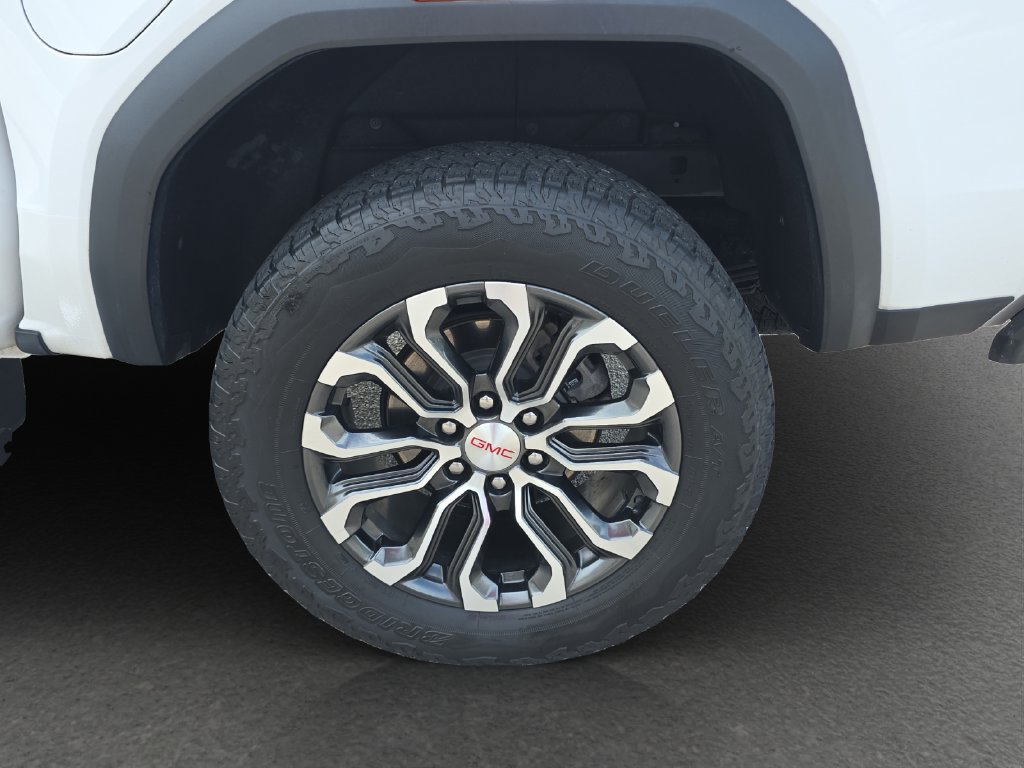 Used 2024 GMC Canyon Denali AWD/4WD image 5