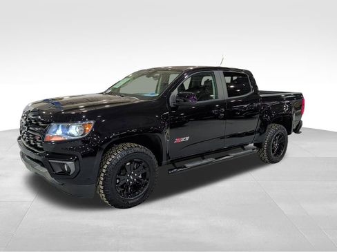 Used 2022 Chevrolet Colorado Z71 w/ Z71 Midnight Edition image 3