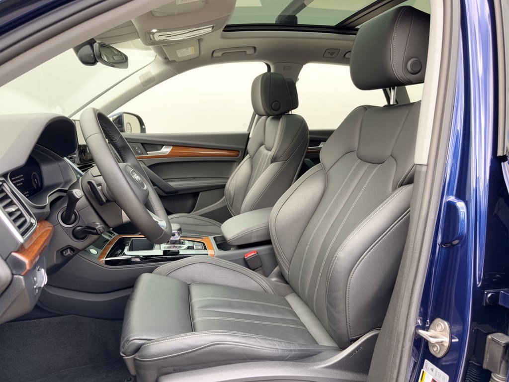 Used 2023 Audi Q5 2.0T Premium Plus w/ Premium Plus Package AWD/4WD image 5