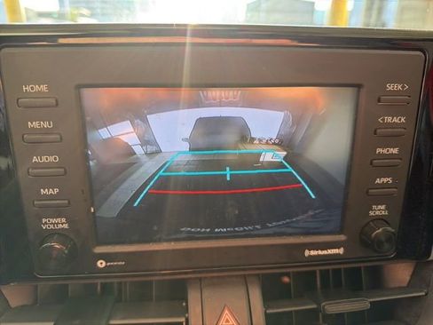 Used 2021 Toyota RAV4 LE image 16