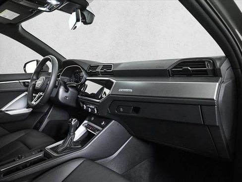 Certified 2025 Audi Q3 2.0T Premium w/ Convenience Package image 23