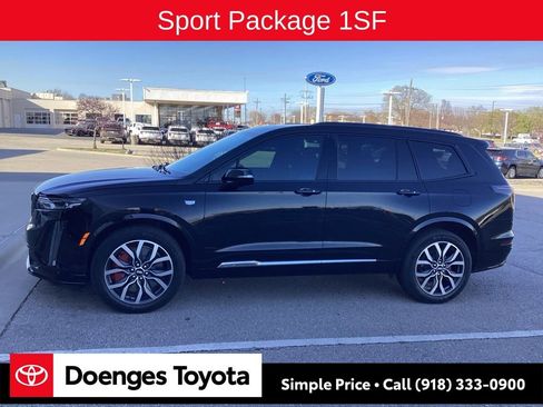 Used 2022 Cadillac XT6 Sport w/ Technology Package image 4