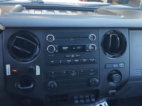 Used 2015 Ford F250 XL w/ Power Equipment Group image 20