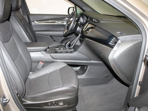 Certified 2023 Cadillac XT6 Sport image 15
