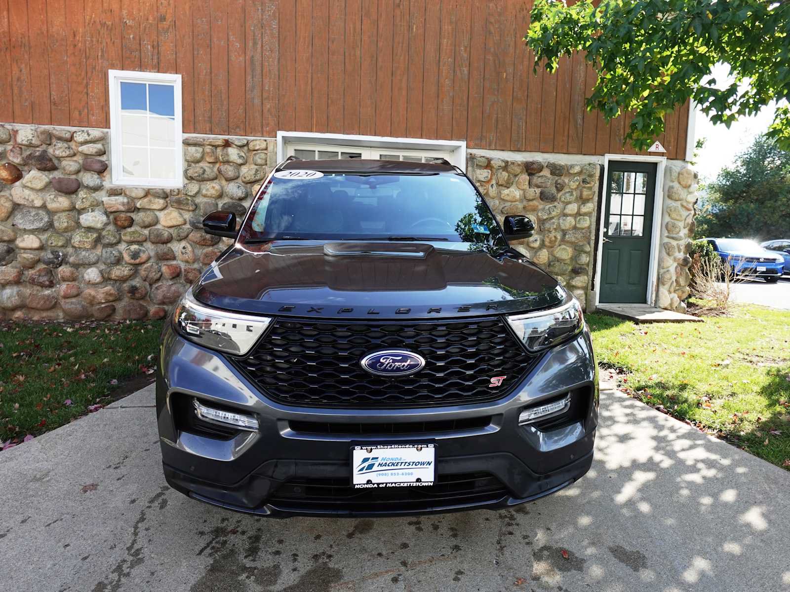 Used 2020 Ford Explorer ST w/ Premium Technology Package AWD/4WD image 2