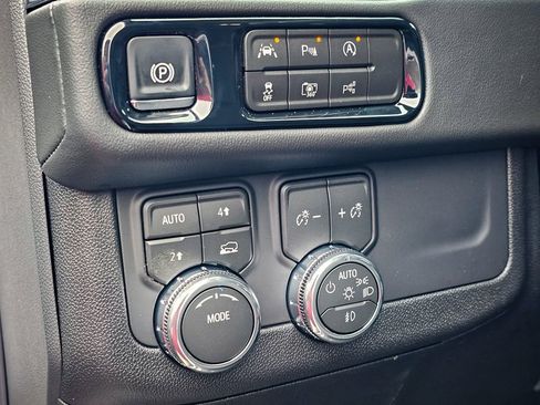 New 2026 GMC Yukon Elevation w/ LPO, Floor Liner Package image 15