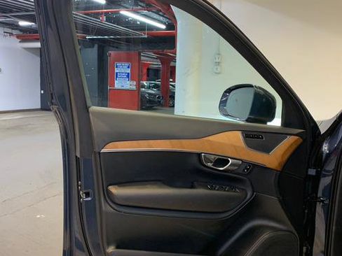 Used 2022 Volvo XC90 T6 Momentum w/ Climate Package image 14