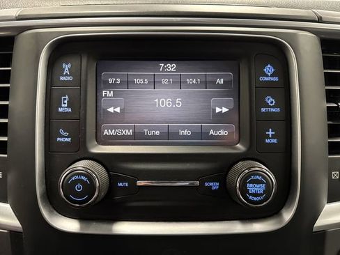 Used 2022 RAM 1500 Classic SLT image 17