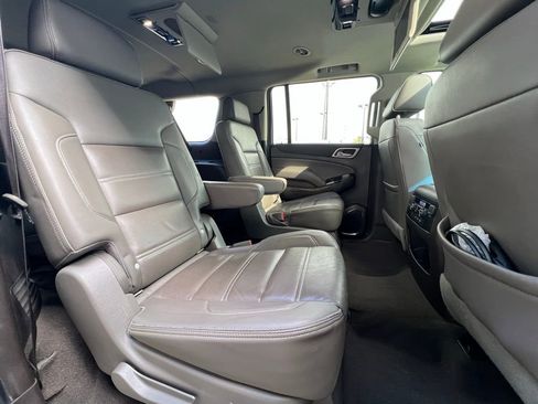 Used 2019 GMC Yukon XL Denali w/ Open Road Package image 28