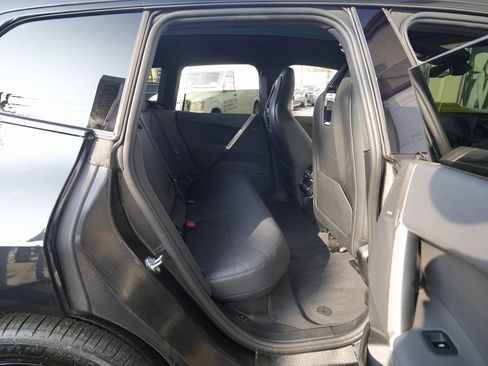 Used 2023 BMW iX xDrive50 w/ Ultimate Package 2 image 39