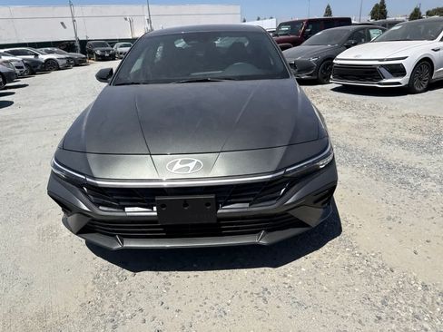 Used 2026 Hyundai Elantra Sport FWD image 2