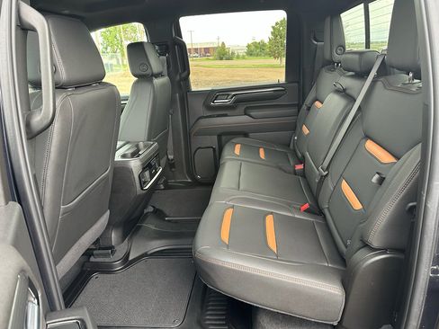 Used 2024 GMC Sierra 3500 AT4 w/ Technology Package AWD/4WD image 18