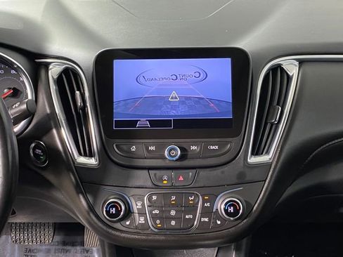 Certified 2021 Chevrolet Malibu LT w/ Leather Package image 22