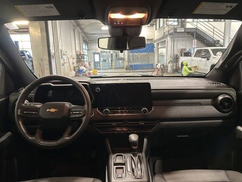 Used 2023 Chevrolet Colorado W/T image 14