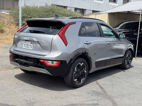 Used 2023 Kia Niro Wind FWD image 12
