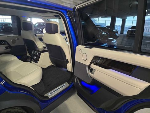 Used 2021 Land Rover Range Rover P525 Westminster Edition LWB image 30